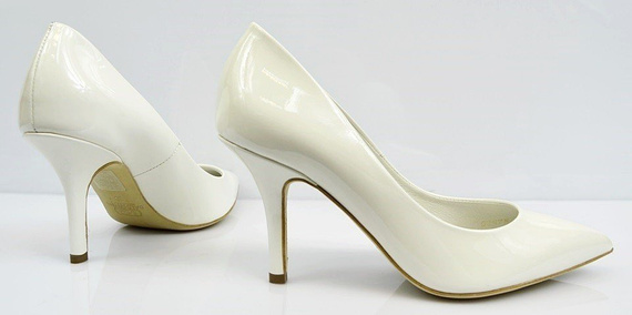 Buty BALDOWSKI Waniliowe Lakier wz.578