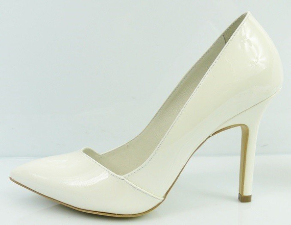 Buty BALDOWSKI Waniliowe Lakier wz.669